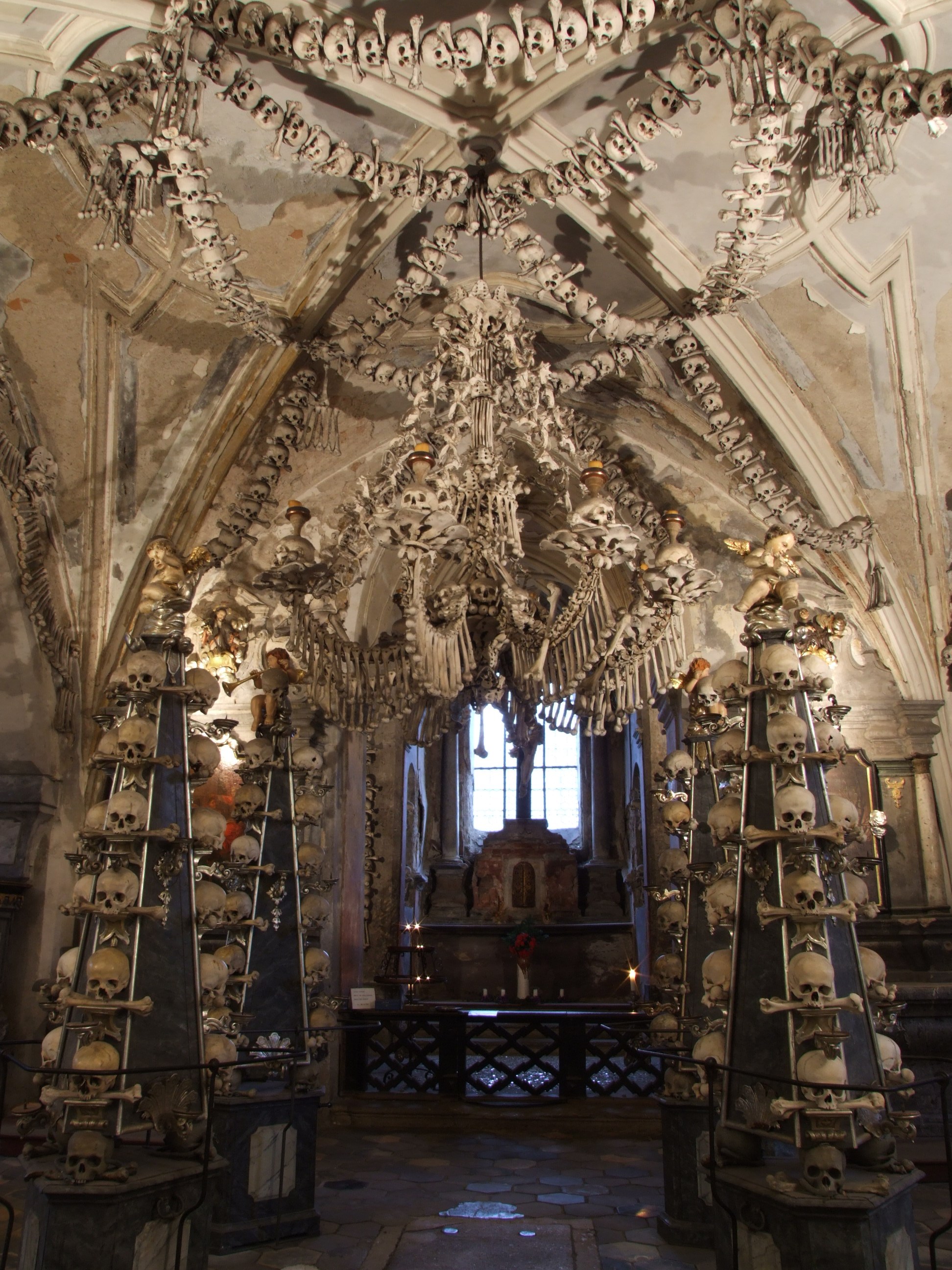 Kostnice Sedlec — Bone Church Kutná Hora